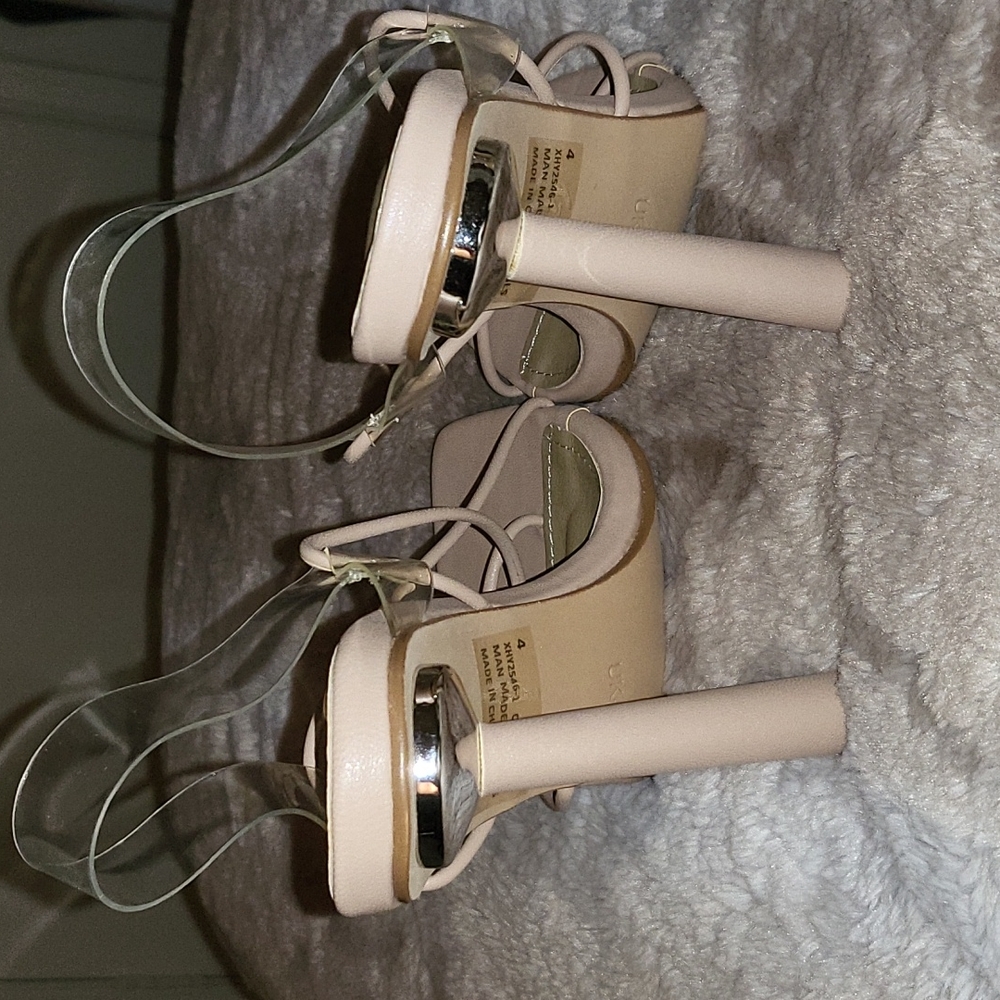 Nude heels - Picture 2 of 2